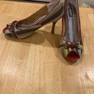 Naughty Monkey striped heel